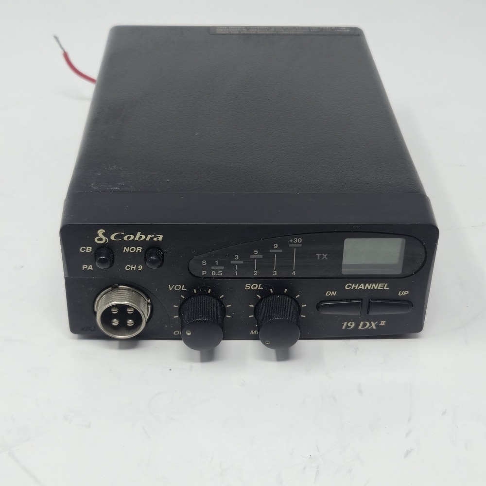 Cobra 19 DX II 40 Channel Mobile CB Radio Transceiver Vintage Made in Thailand